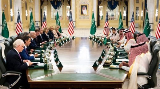 السعودية تجبر بايدن لإعادة تقييم العلاقات بعد قرار خفض إنتاج النفط